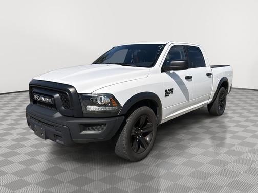 2024 RAM 1500 Classic Warlock Crew Cab 4x2 5'7' Box