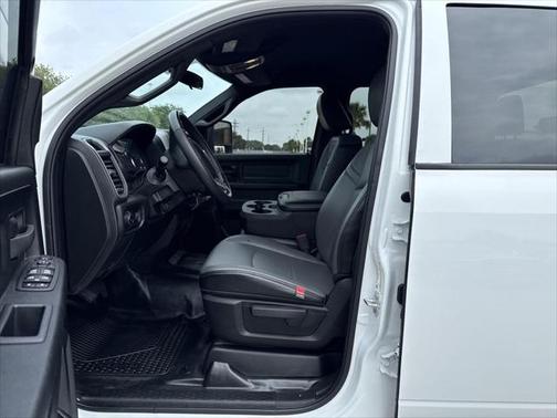 2024 RAM 2500 Tradesman Crew Cab 4x4 8' Box