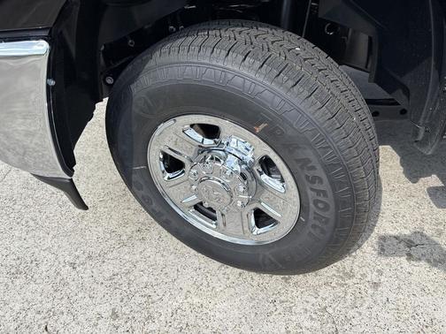 2025 RAM 2500 Tradesman Crew Cab 4x4 6'4' Box