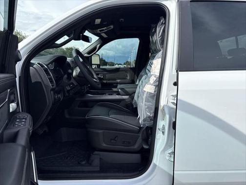 2025 RAM 2500 Laramie Crew Cab 4x4 6'4' Box