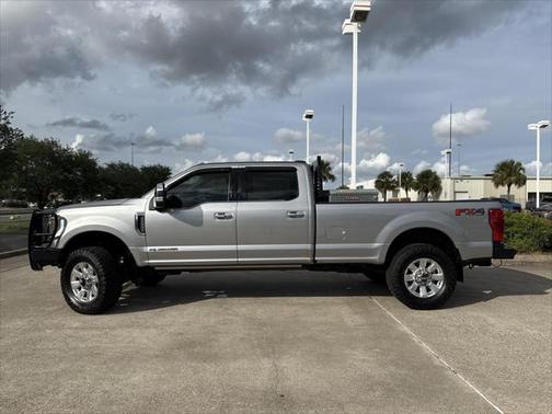 2022 Ford F-350 Platinum