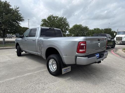 2024 RAM 3500 Laramie Crew Cab 4x4 8' Box