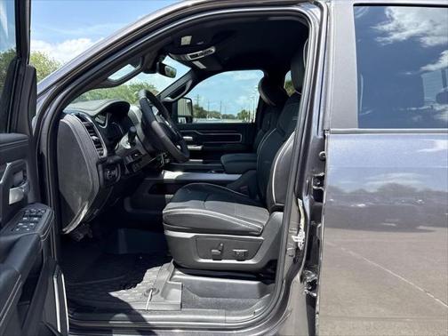 2025 RAM 2500 Laramie Crew Cab 4x4 8' Box