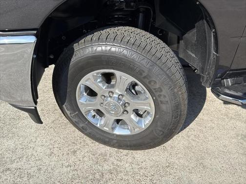 2025 RAM 2500 Lone Star Crew Cab 4x4 8' Box