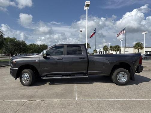 2025 RAM 3500 Laramie Crew Cab 4x4 8' Box