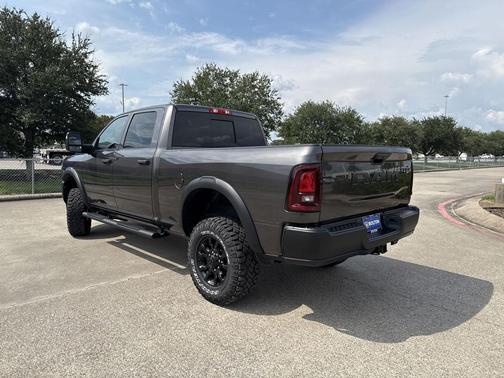 2025 RAM 2500 Tradesman Crew Cab 4x4 6'4' Box