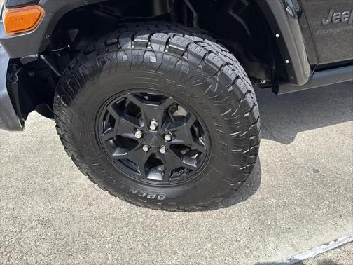 2022 Jeep Gladiator Willys 4x4