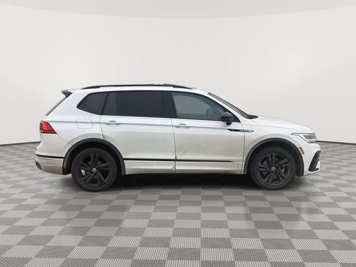 2024 Volkswagen Tiguan 2.0T SE R-Line Black 4MOTION
