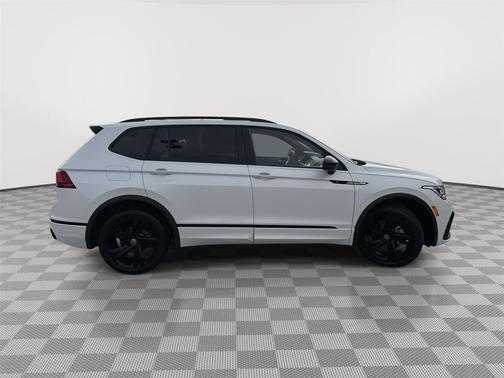 2024 Volkswagen Tiguan 2.0T SE R-Line Black 4MOTION