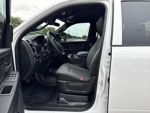 2025 RAM 2500 Tradesman Crew Cab 4x4 8' Box