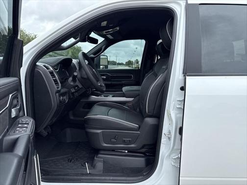 2025 RAM 2500 Laramie Crew Cab 4x4 6'4' Box