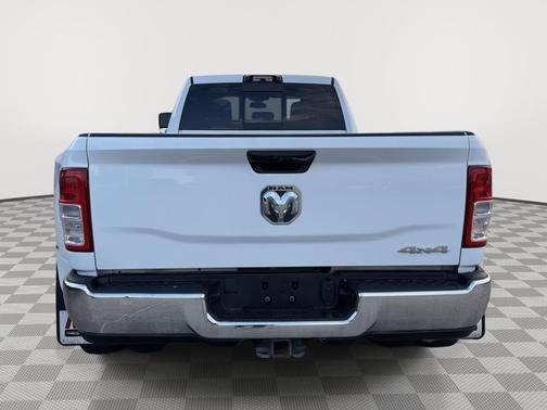 2024 RAM 3500 Tradesman Crew Cab 4x4 8' Box