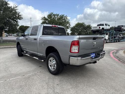 2022 RAM 2500 Tradesman Crew Cab 4x4 6'4' Box