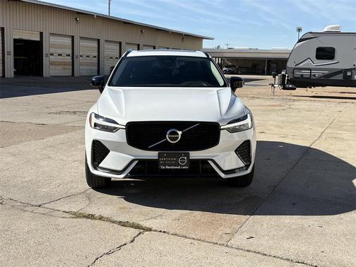 2025 Volvo XC60 B5 Core