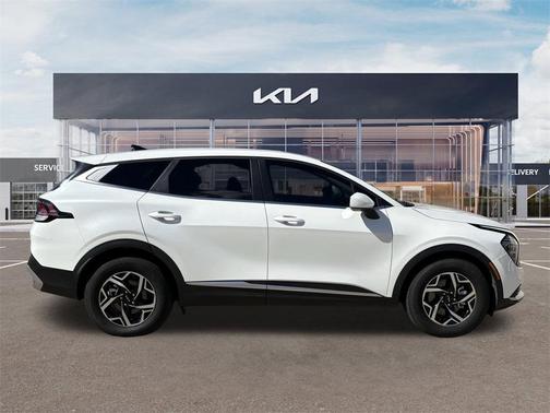 2024 Kia Sportage LX