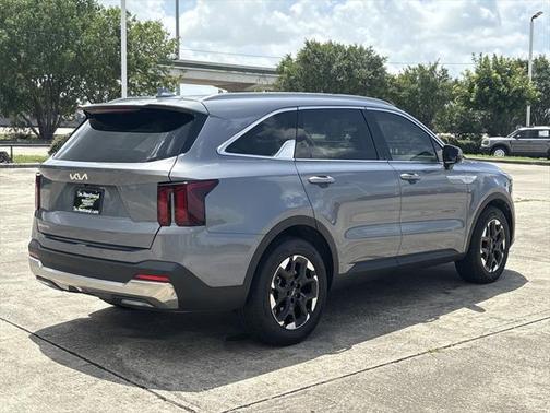2024 Kia Sorento S