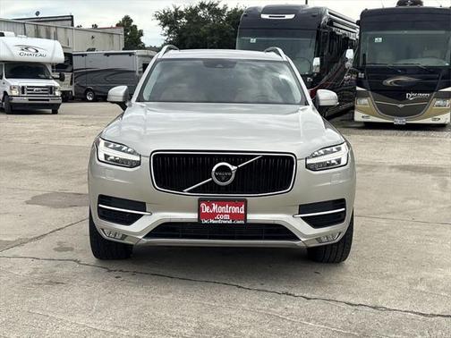 2016 Volvo XC90 T6 Momentum