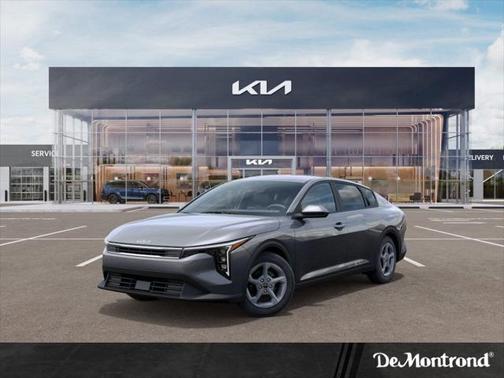 2025 Kia K4 LXS AUTO