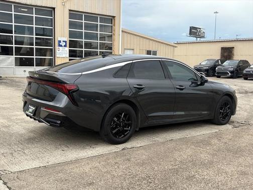 2025 Kia K5 LXS