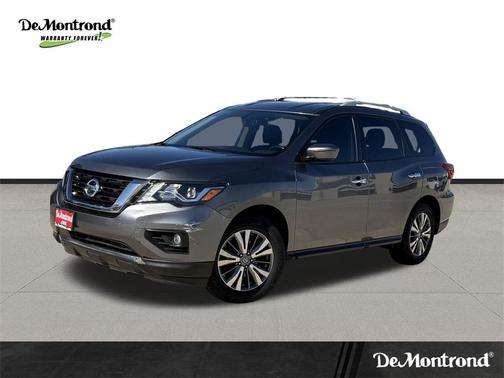 2019 Nissan Pathfinder SV