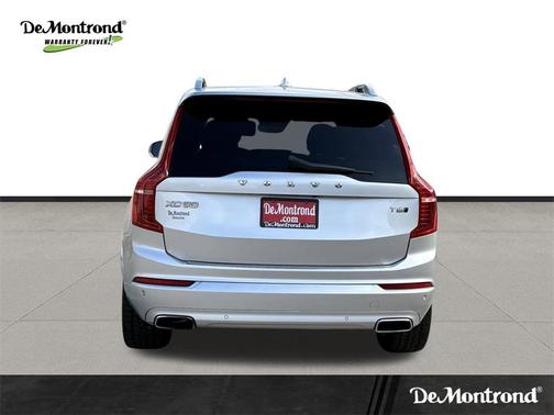 2017 Volvo XC90 T6 Momentum