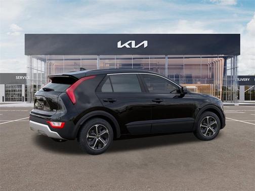 2024 Kia Niro LX