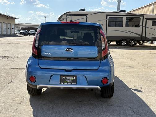 2017 Kia Soul Base
