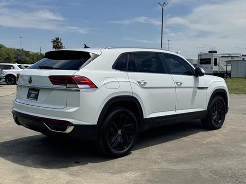 2023 Volkswagen Atlas Cross Sport 2.0T SE w/Technology