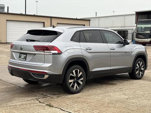 2022 Volkswagen Atlas Cross Sport 2.0T SE