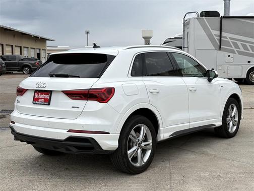 2023 Audi Q3 Premium 45 TFSI S line quattro Tiptronic