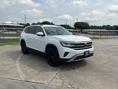 2022 Volkswagen Atlas 3.6L SE w/Technology