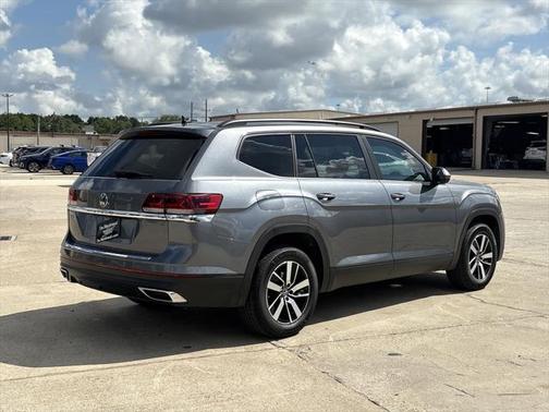 2023 Volkswagen Atlas 2.0T SE