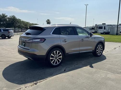 2019 Lincoln Nautilus Select