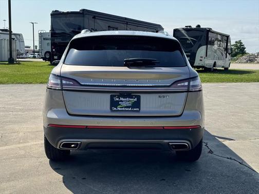 2019 Lincoln Nautilus Select