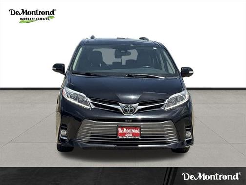 2020 Toyota Sienna XLE