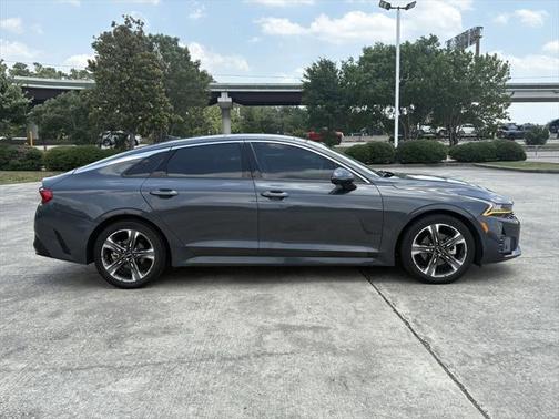 2022 Kia K5 EX