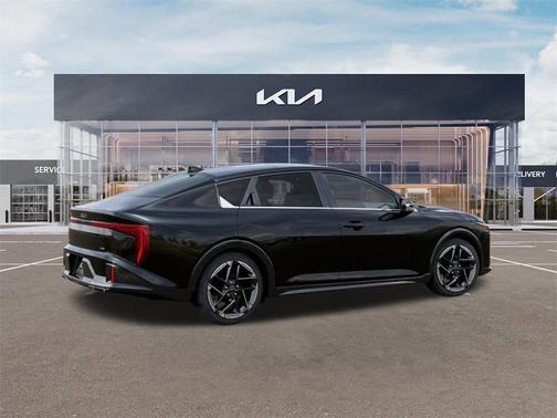 2025 Kia K4 GT-Line
