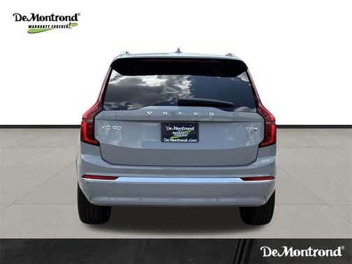 2025 Volvo XC90 Plug-In Hybrid T8 Core 7-Seater