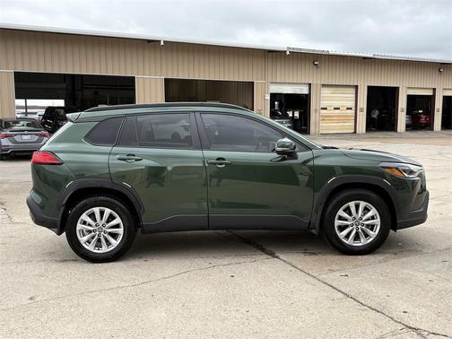 2023 Toyota Corolla Cross LE