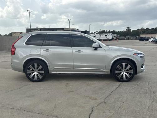 2022 Volvo XC90 T6 Inscription