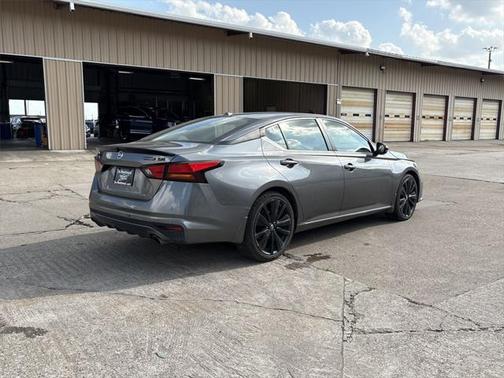 2022 Nissan Altima 2.5 SR