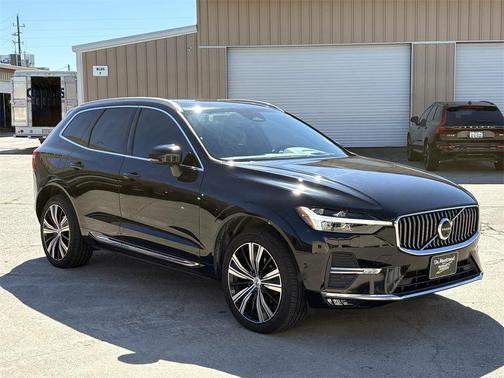 2022 Volvo XC60 B5 Inscription