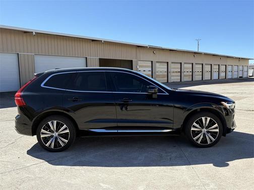 2022 Volvo XC60 B5 Inscription