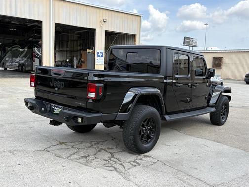 2022 Jeep Gladiator Sport