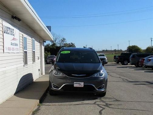 2018 Chrysler Pacifica Touring-L