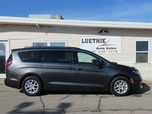 2022 Chrysler Pacifica Touring-L