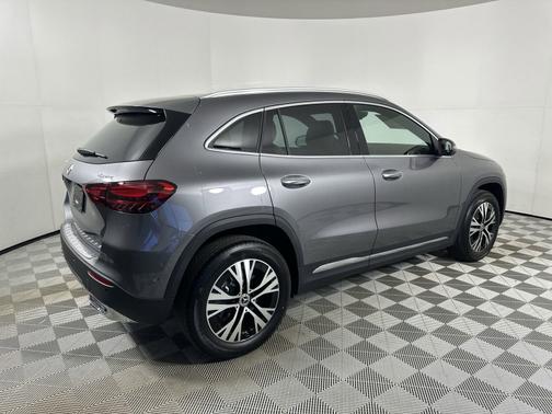 2024 Mercedes-Benz GLA 250