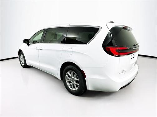 2025 Chrysler Pacifica L
