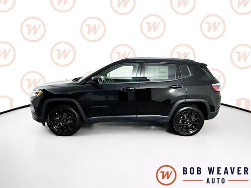 Diamond Black Crystal Pearlcoat 2026 Jeep Compass Latitude