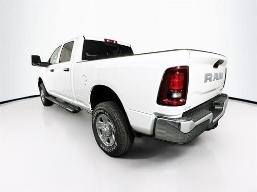 2025 RAM 2500 Tradesman Crew Cab 4x4 6'4' Box